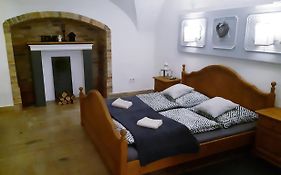 Eletteli - Lively Apartman